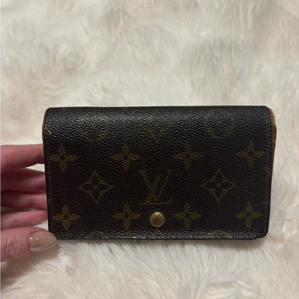 Louis Vuitton Monogram Card Holder Wallet - Project Piece